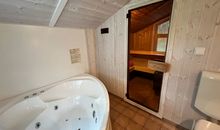 Ferienhaus Fünfjahreszeiten in Bodstedt mit Sauna, , Außen Whirlpool, viel Natur und Boddenblick