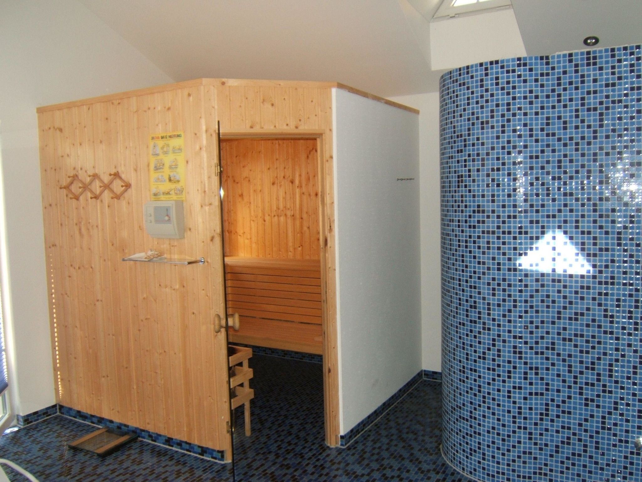 Doppelzimmer mit Gemeinschaftsbad für 2 Personen auf Rügen H4Zi1