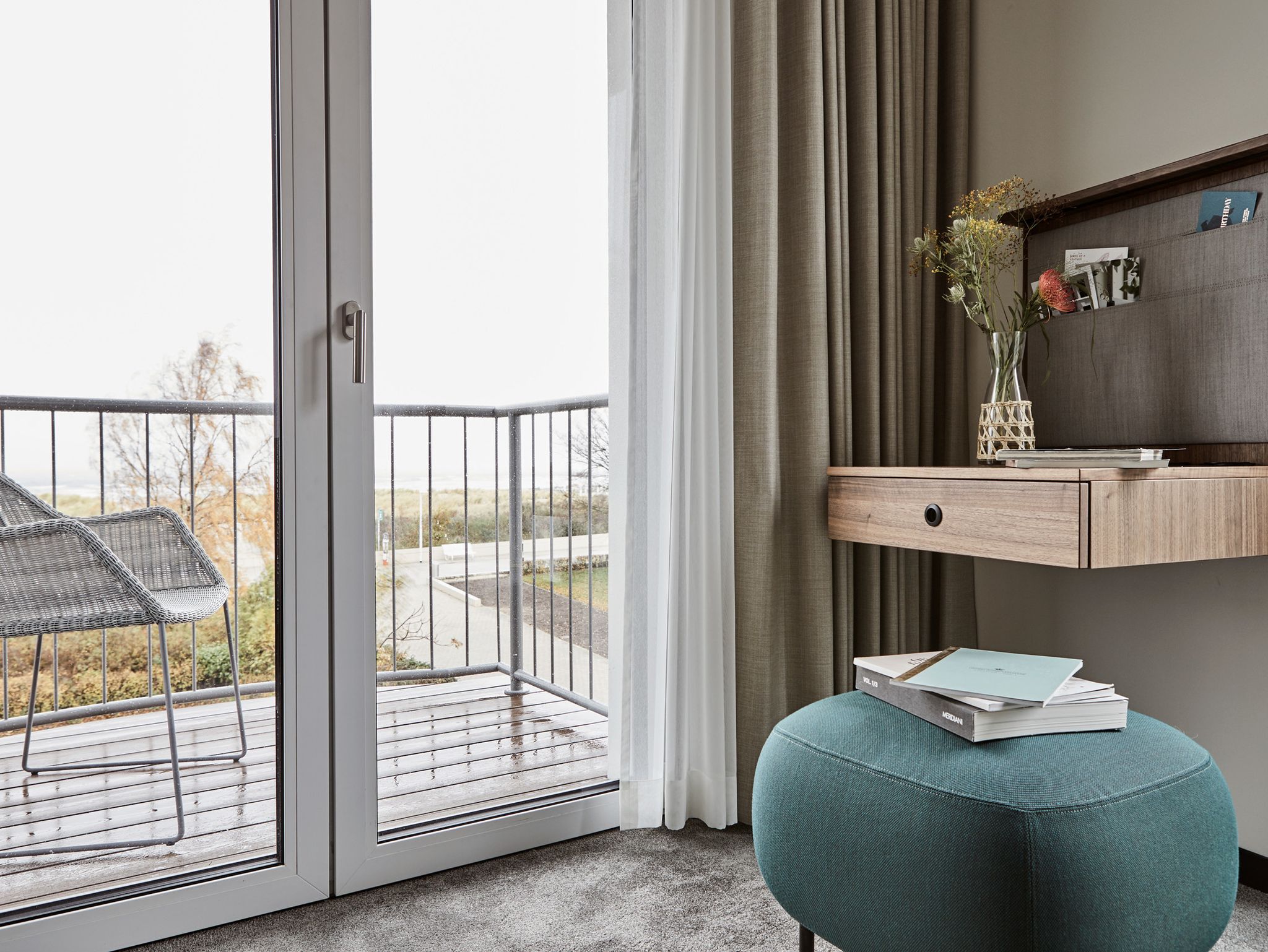 Baltic Hideaway Beach Hotel Warnemünde - Terrace Double Room mit seitlichem Meerblick