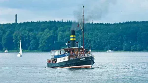 Fahrgastschifffahrt z. B. mit dem Dampfschiff Alexandra