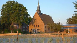 Kirche hinter den Dünen, Foto: Werner Roepstorff