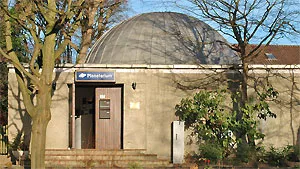 z. B. Menke-Planetarium in Glücksburg