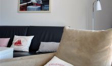 Apartment 29 "Heimathafen 29", Apartmenthaus Hafenspitze, Blickrichtung Innenstadt/Binnenhafen