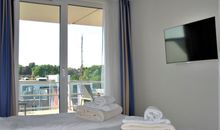 Apartment 29 "Heimathafen 29", Apartmenthaus Hafenspitze, Blickrichtung Innenstadt/Binnenhafen