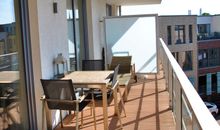 Apartment 29 "Heimathafen 29", Apartmenthaus Hafenspitze, Blickrichtung Innenstadt/Binnenhafen