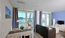 Apartment 1 "Nordlicht" -  Blickrichtung Binnen- und Yachthafen/offenes Meer
