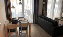 Apartment 1 "Nordlicht" -  Blickrichtung Binnen- und Yachthafen/offenes Meer