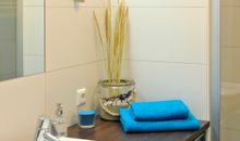 Apartment 1 "Nordlicht" -  Blickrichtung Binnen- und Yachthafen/offenes Meer
