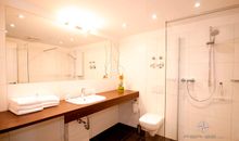 Apartment 25, Pier 25, Apartmenthaus Hafenspitze Blickrichtung offene See/Strand