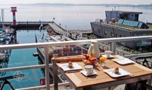 Apartment 25, Pier 25, Apartmenthaus Hafenspitze Blickrichtung offene See/Strand