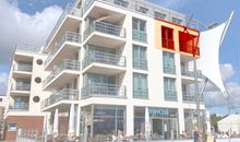 Apartment 24, Pier 24, Blickrichtung offene See/Binnenhafen Nord