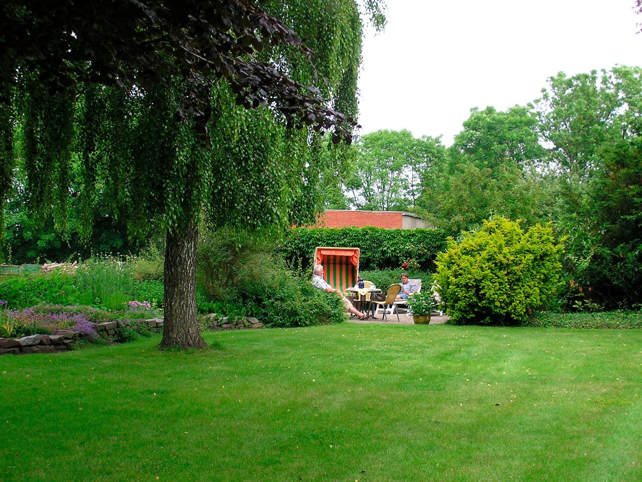 Ferienwohnungen auf dem Pommernhof mit großem Garten!
