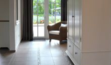 Ohlerich Speicher, App. 32 - Blick auf das gemütliche Sofa im Wohnbereich