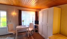 Bungalow Volkmer (Haus 7) mit schöner Terrasse, nur wenige Gehminuten zum Strand