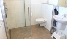 Retro-Apartment in zentraler Lage: Entspannen im Familienbungalow mit Garten (9228)