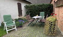 Doppelzimmer mit eigenem Wohnzimmer & Garten (3*** Sterne)