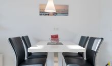 Schlafzimmer mit Doppelbett