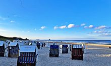 Strand mit Strandkörben