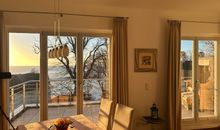 Wohnbereich mit Blick auf Küche