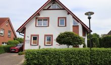Flur mit Treppe zum Dachgeschoss