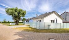 mö­b­lierte Terrasse