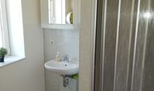 Toilette u Dusche im EG