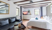 kombiniertes Wohn-und Schlafzimmer
