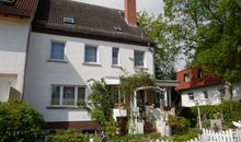 Eingang mit Treppe ins OG