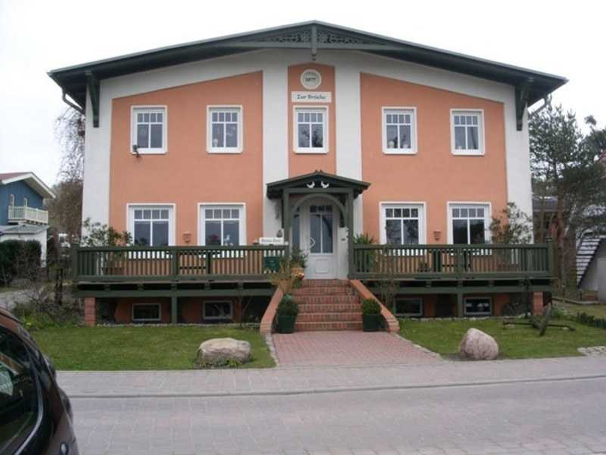 Villa Ernst, der direkte Nachbar