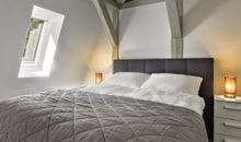 3. Schlafzimmer mit Doppelboxspringbett