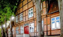 Gutshaus Ansicht von der Strasse