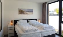 1. Schlafzimmer mit Doppelboxspringbett