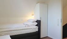 3. Schlafzimmer mit Einzelboxspringbetten