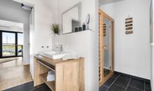 Badezimmer mit integrierter Infrarot-Kabine bis 2 Pers.