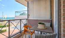 Loggia mit Ostseebick, zu begehen aus dem Schlafzimmer 2