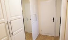 Flur mit Wandschrank