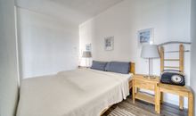 Schlafbereich mit Doppelbett