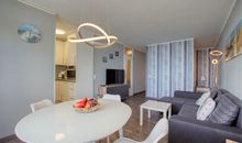 Essbereich mit Wohnzimmer
