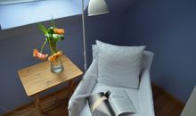 Sitzgelegenheit im Schlafzimmer 1