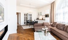 Wohnzimmer mit Kamin
