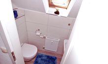 separates WC