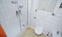 Duschbad mit WC im OG