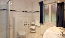 Badezimmer DU und WC unten