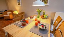 Esstisch im Wohnraum