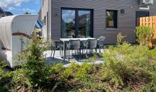 Südterrasse mit Strandkorb