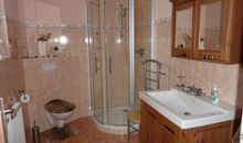 Badezimmer Dusche und WC