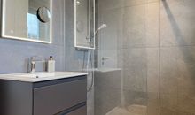 Schlafzimmer und Bad