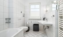 1. Schlafzimmer mit TV