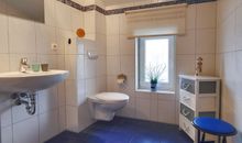 Badezimmer mit Dusche