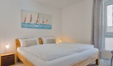 1. Schlafzimmer mit Doppelbett